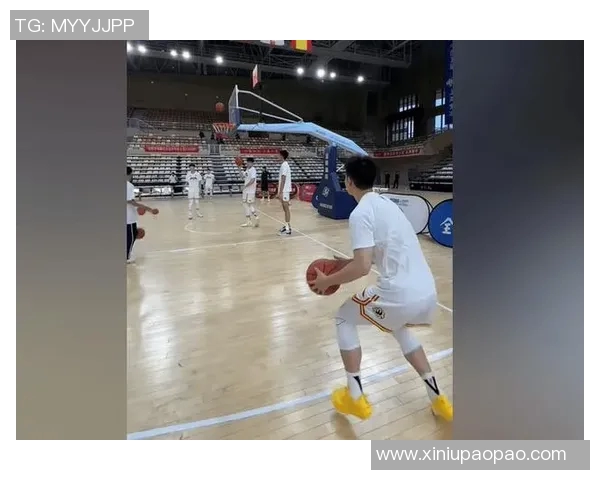 姚明在陕西的篮球之旅与地方文化交融的精彩瞬间 姚明在陕西的篮球之旅与地方文化交融的精彩瞬间