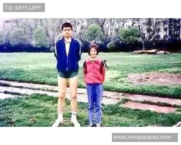 姚明戴鹿角的背后故事与篮球梦想的奇妙交融