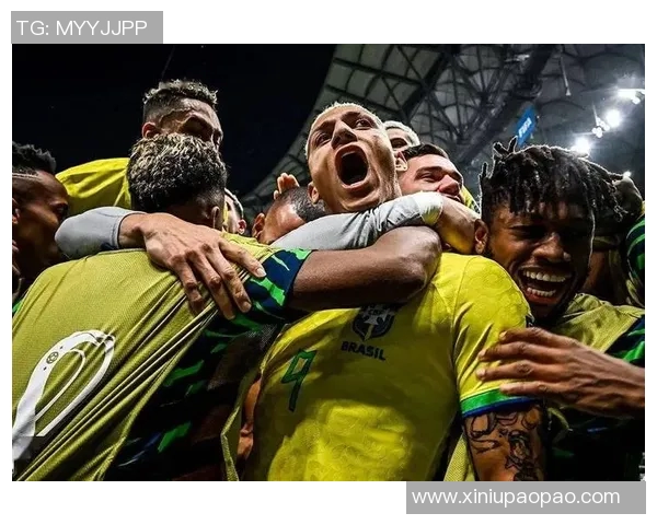 足球明星在桑巴舞动中绽放荣耀与激情的传奇之旅