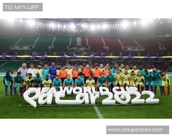 足球明星合照高清素材分享让你畅享精彩瞬间与球场魅力 足球明星合照高清素材分享让你畅享精彩瞬间与球场魅力