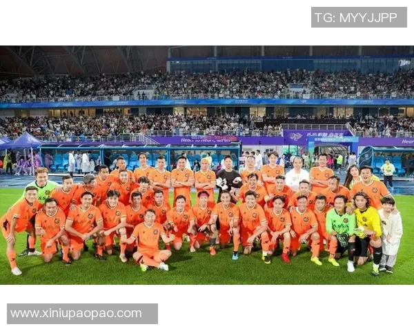 香港足球明星队精彩扑球瞬间回顾与分析